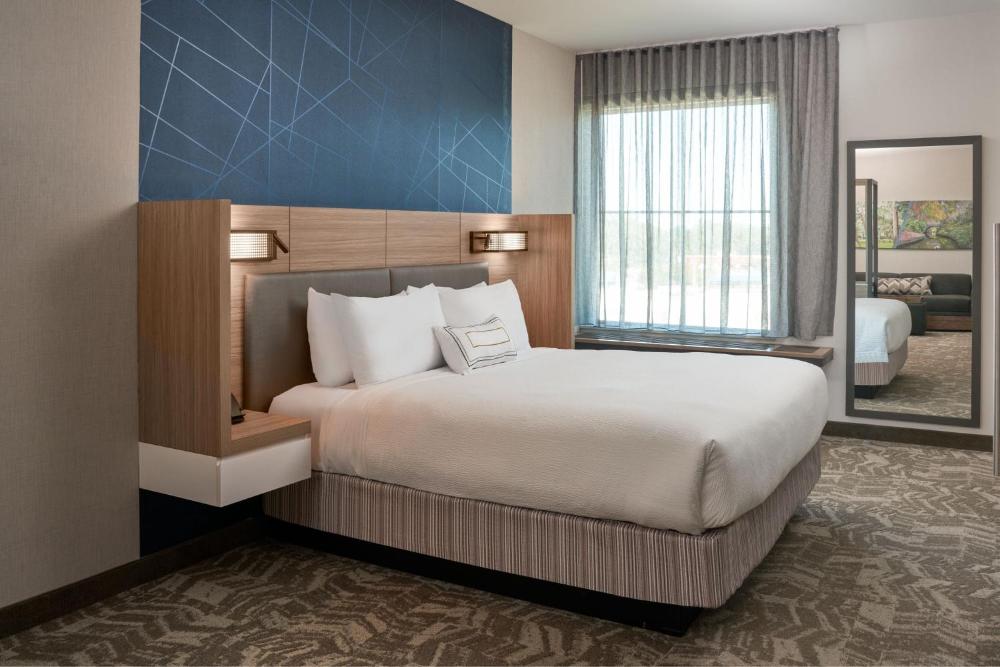 Larger King Suite with One King Bed and Trundle Sofa interior